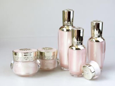 化妆品包装盒用胶方案 透明环氧AB胶在美妆护肤行业的应用